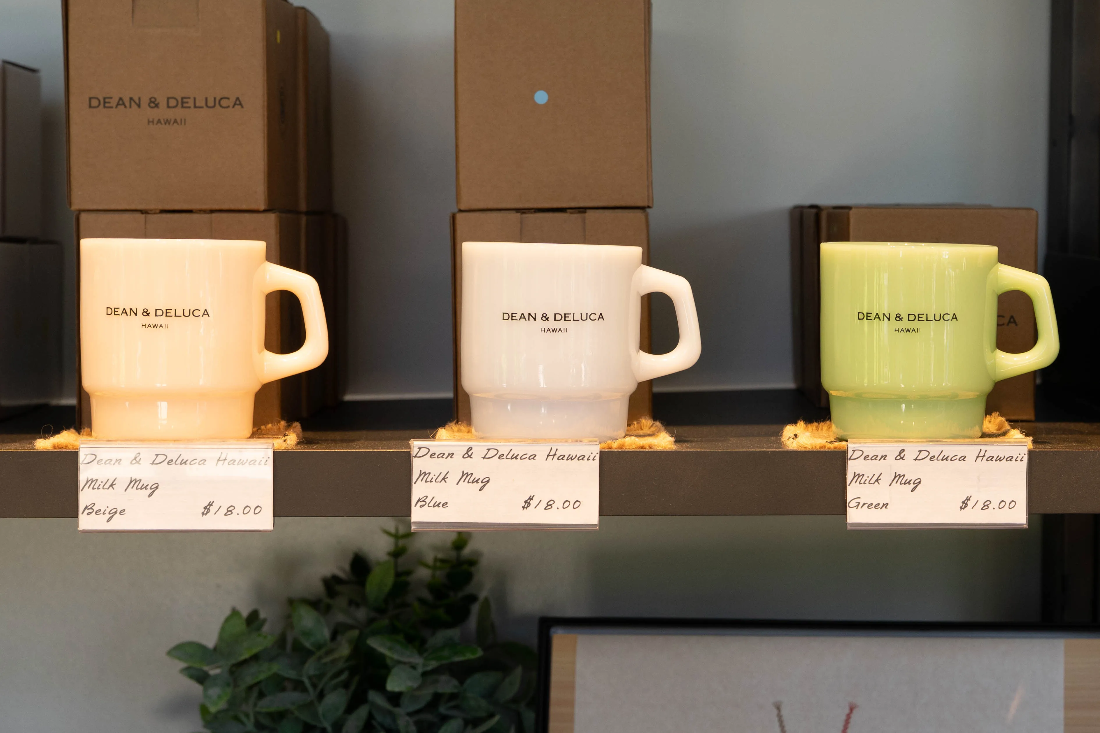 Dean & Deluca Hawaii カカアコ・コウラ店のミルクマグ